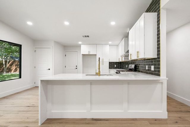 8304 Millway DR, Austin, TX 78757