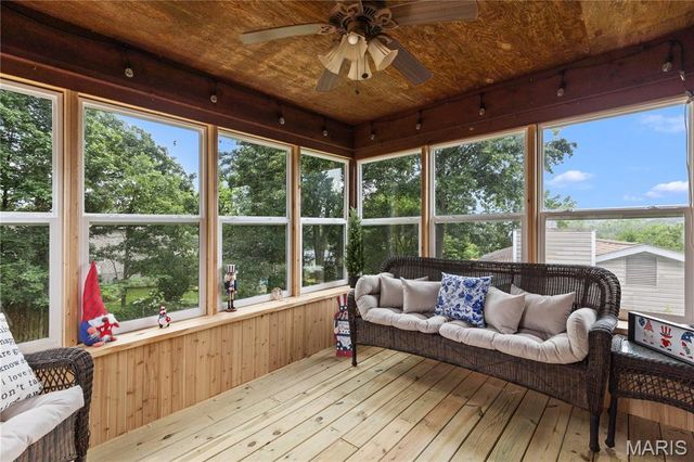 818 Sheraton Lane, Herculaneum, MO 63048