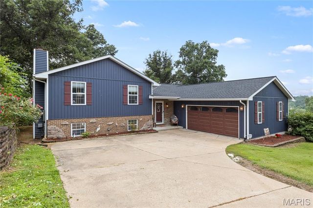 818 Sheraton Lane, Herculaneum, MO 63048