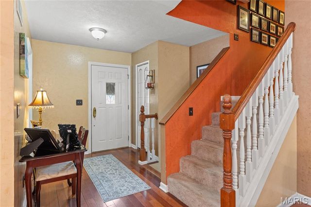 818 Sheraton Lane, Herculaneum, MO 63048