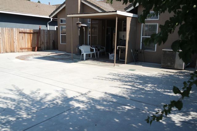 8745 Spruce Ridge Way, Antelope, CA 95843