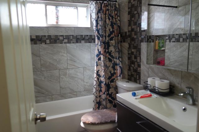 8745 Spruce Ridge Way, Antelope, CA 95843