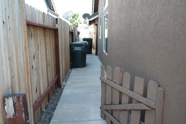 8745 Spruce Ridge Way, Antelope, CA 95843