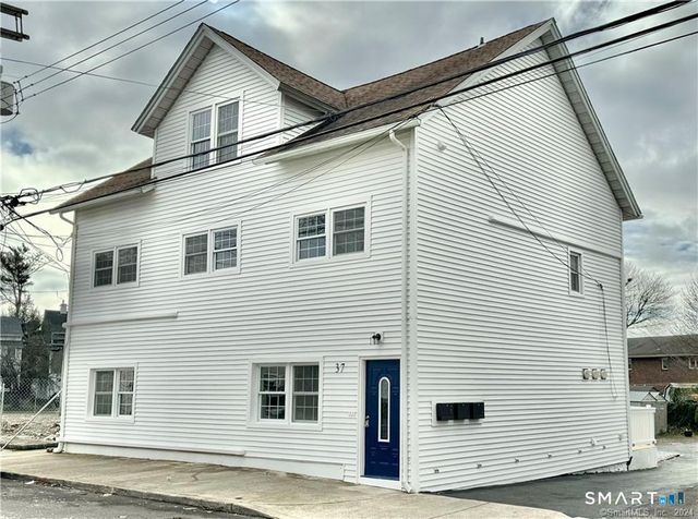 37 Village Road 1, Milford, CT 06460