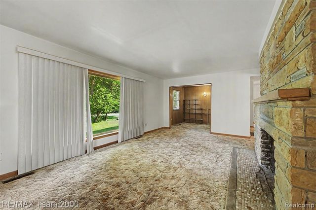 9415 Tobine Street, Romulus, MI 48174