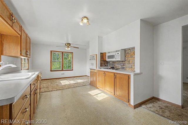9415 Tobine Street, Romulus, MI 48174