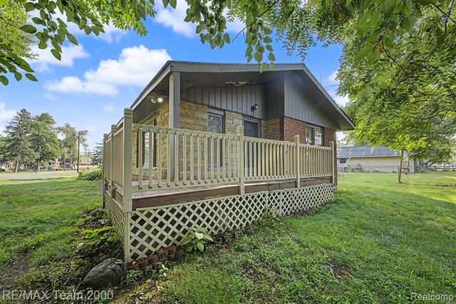 9415 Tobine Street, Romulus, MI 48174