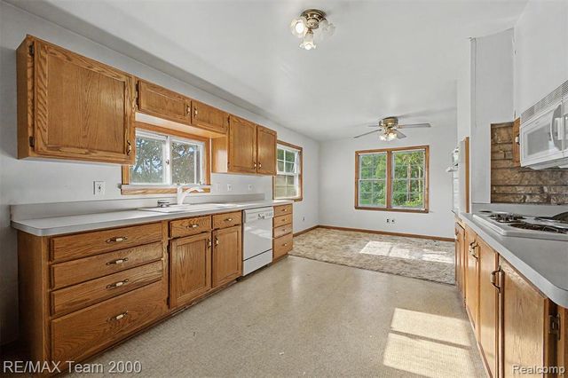 9415 Tobine Street, Romulus, MI 48174