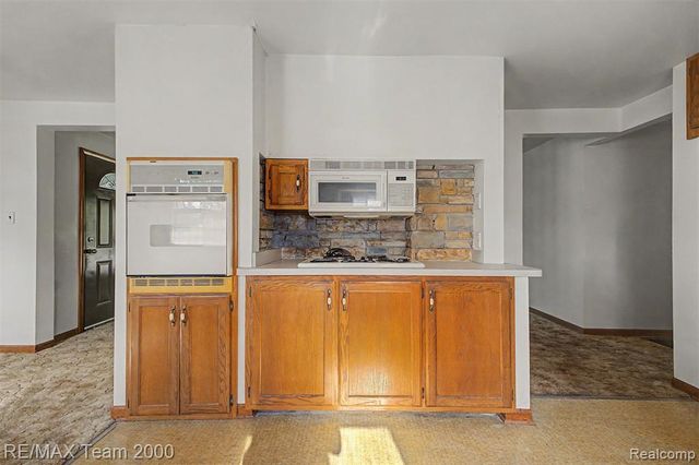 9415 Tobine Street, Romulus, MI 48174