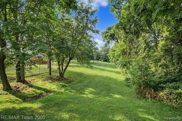 9415 Tobine Street, Romulus, MI 48174