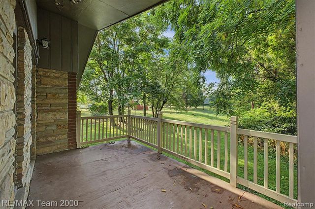 9415 Tobine Street, Romulus, MI 48174