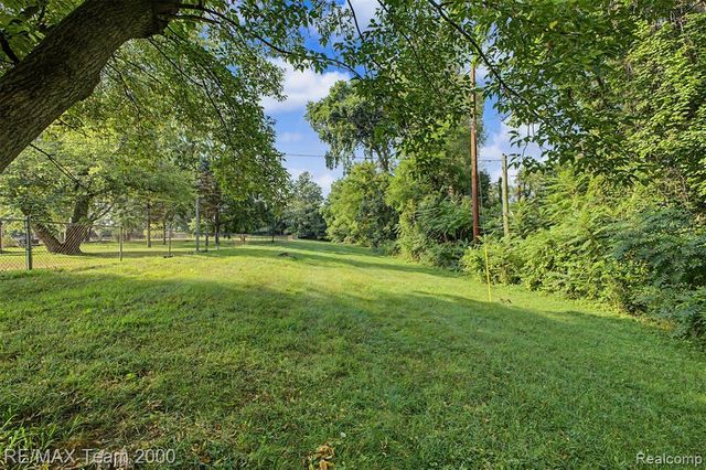 9415 Tobine Street, Romulus, MI 48174