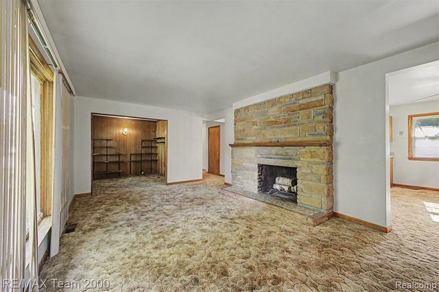 9415 Tobine Street, Romulus, MI 48174