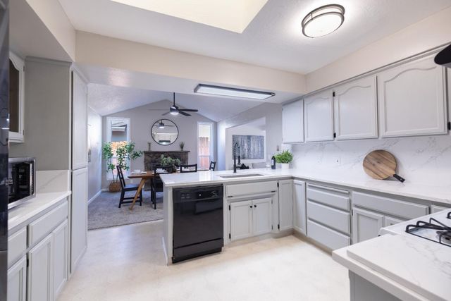 5209 Bootjack Dr, Sacramento, CA 95842
