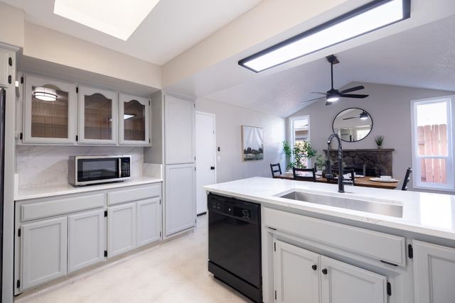 5209 Bootjack Dr, Sacramento, CA 95842