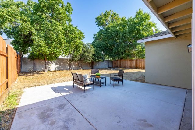 5209 Bootjack Dr, Sacramento, CA 95842