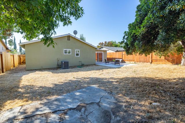 5209 Bootjack Dr, Sacramento, CA 95842