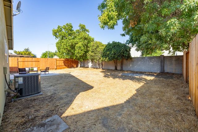5209 Bootjack Dr, Sacramento, CA 95842