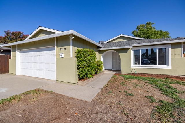 5209 Bootjack Dr, Sacramento, CA 95842