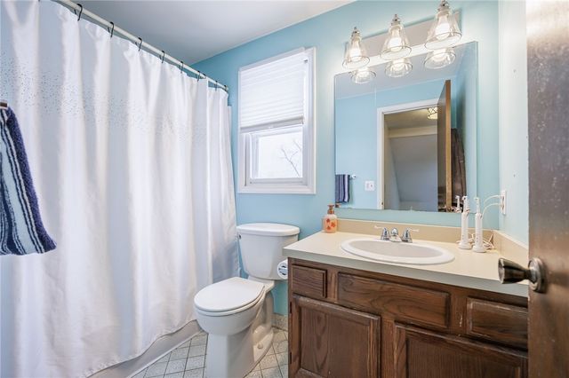 7 Old Pine Lane, Greece, NY 14615