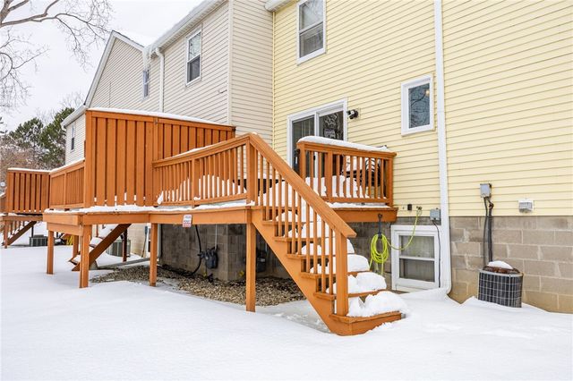 7 Old Pine Lane, Greece, NY 14615