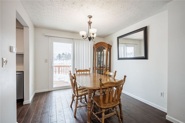 7 Old Pine Lane, Greece, NY 14615