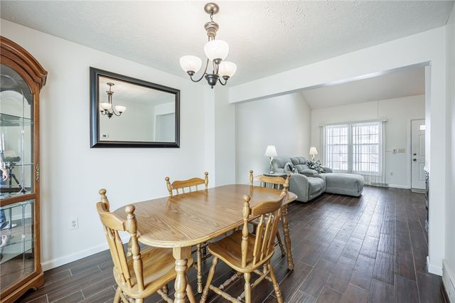 7 Old Pine Lane, Greece, NY 14615