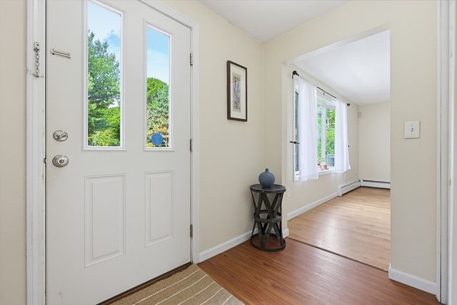 2 Mayflower Circle, Shrewsbury, MA 01545