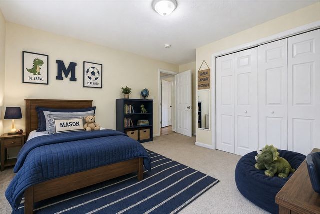 2 Mayflower Circle, Shrewsbury, MA 01545