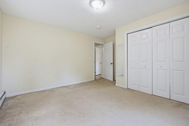 2 Mayflower Circle, Shrewsbury, MA 01545