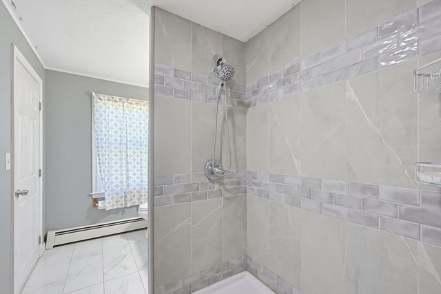 2 Mayflower Circle, Shrewsbury, MA 01545