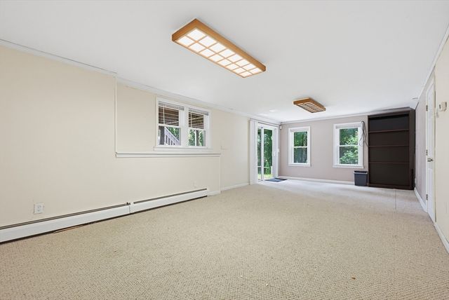 2 Mayflower Circle, Shrewsbury, MA 01545
