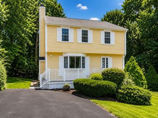 2 Mayflower Circle, Shrewsbury, MA 01545