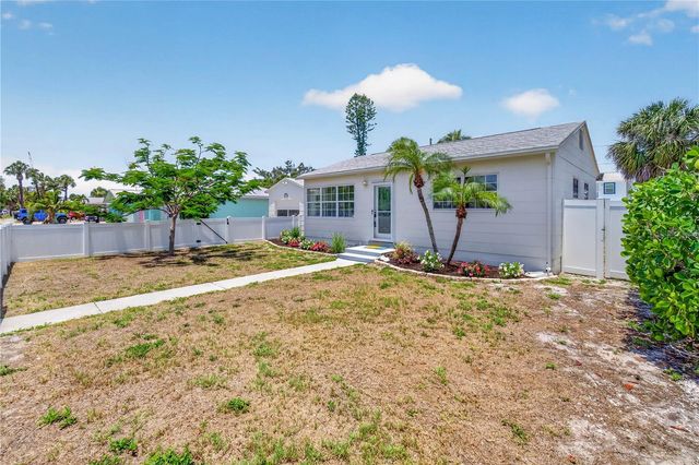 260 42ND AVENUE, St Pete Beach, FL 33706