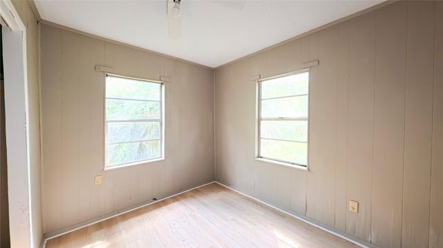 909 N Lake Avenue, Eagle Lake, TX 77434