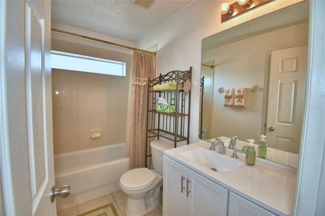 168 ARGYLE GATE LOOP RD, Dundee, FL 33838