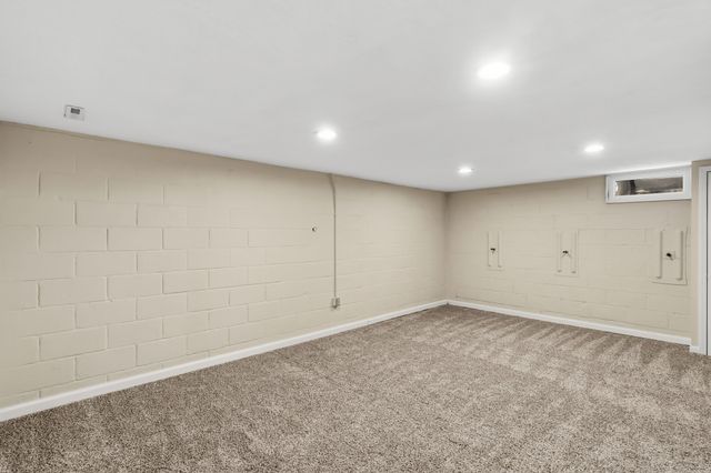 1628 55th Street, Des Moines, IA 50310