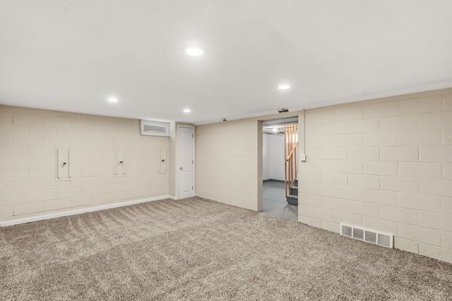 1628 55th Street, Des Moines, IA 50310