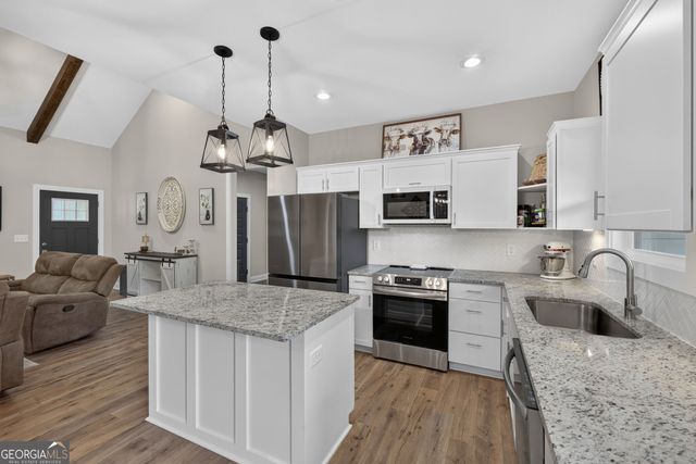 3979 Pointe N, Gainesville, GA 30506