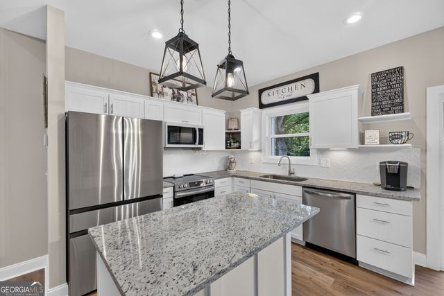 3979 Pointe N, Gainesville, GA 30506