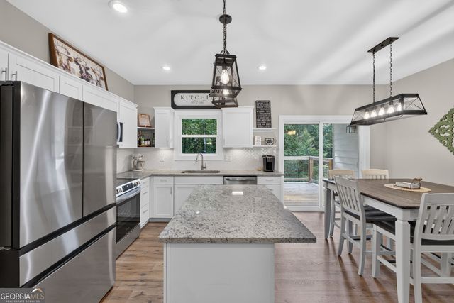 3979 Pointe N, Gainesville, GA 30506