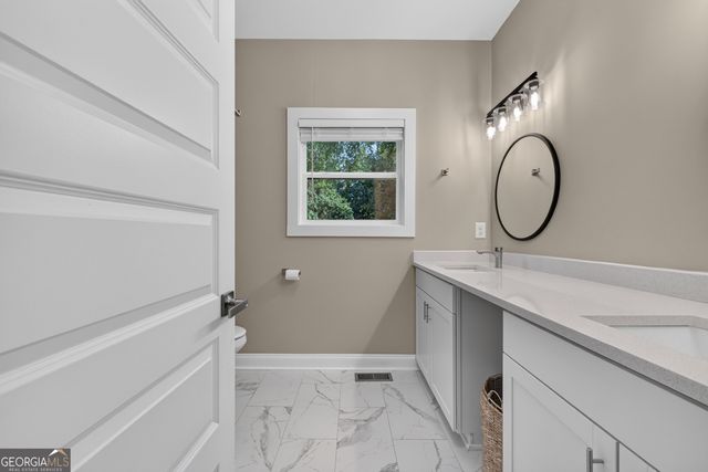 3979 Pointe N, Gainesville, GA 30506