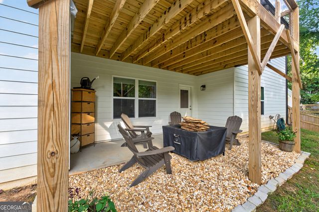 3979 Pointe N, Gainesville, GA 30506