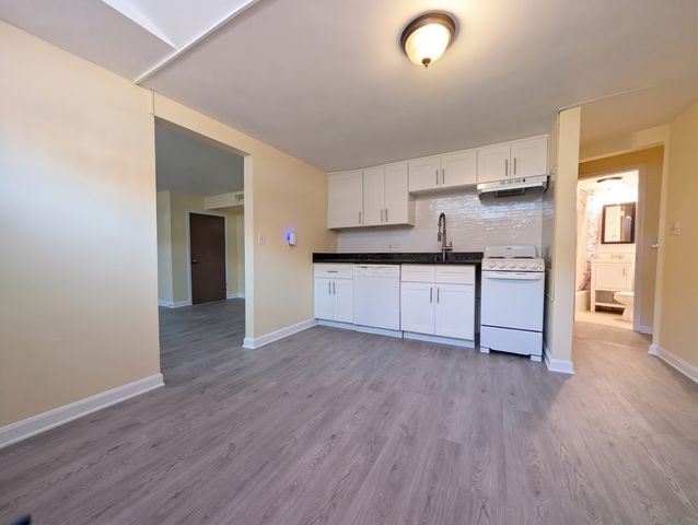 1706 Commonwealth Ave 2, Boston, MA 02135