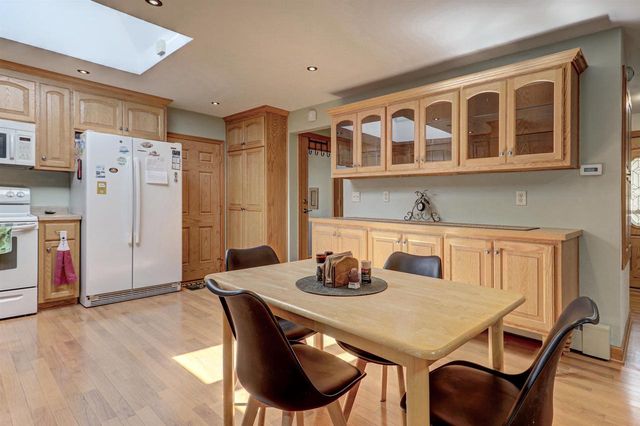 1967 PALISADES DRIVE, Appleton, WI 54915