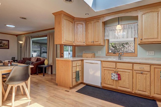 1967 PALISADES DRIVE, Appleton, WI 54915