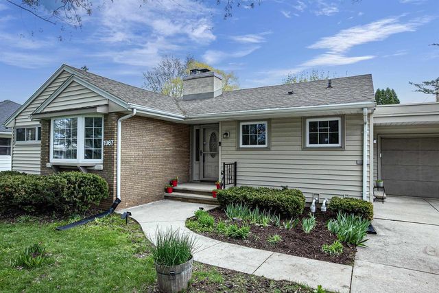 1967 PALISADES DRIVE, Appleton, WI 54915