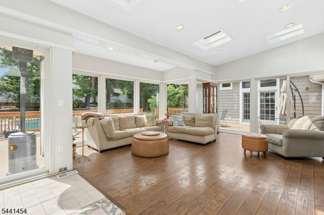 1179 Blazo Ter, Mountainside Boro, NJ 07092