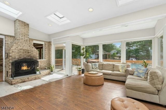 1179 Blazo Ter, Mountainside Boro, NJ 07092