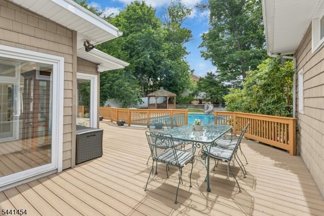 1179 Blazo Ter, Mountainside Boro, NJ 07092